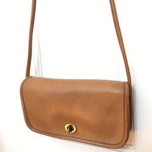 Vintage Coach NYC Dinky bag Tan